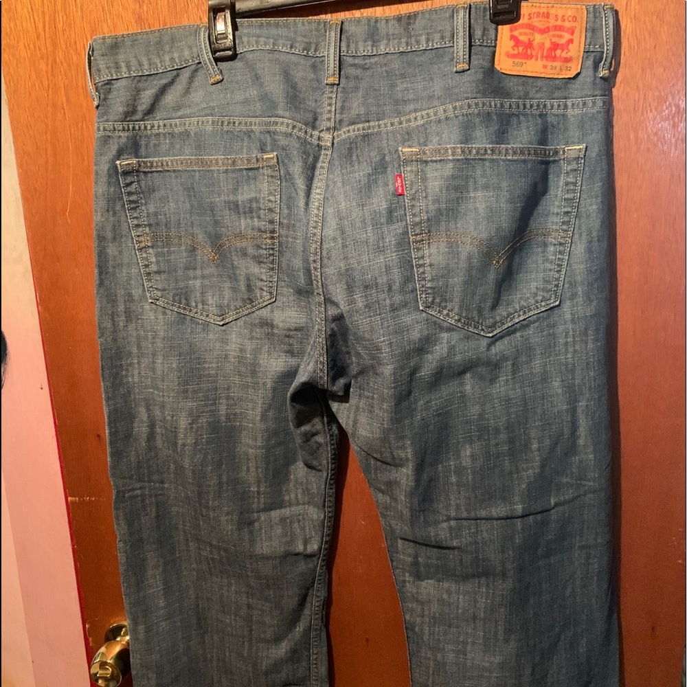 Levi 569